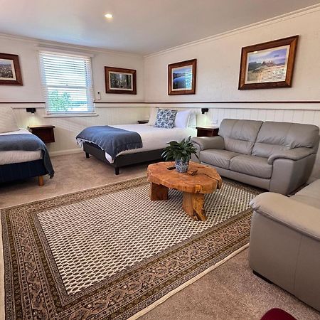 Silwood Apartment Fully Self Contained With Kitchen And Laundry Devonport Exterior photo