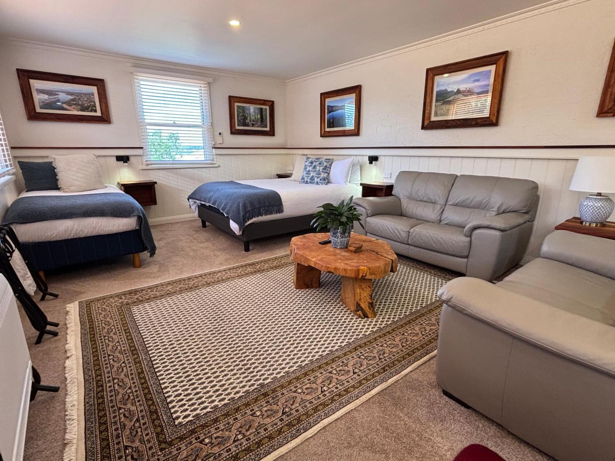 Silwood Apartment Fully Self Contained With Kitchen And Laundry Devonport Exterior photo